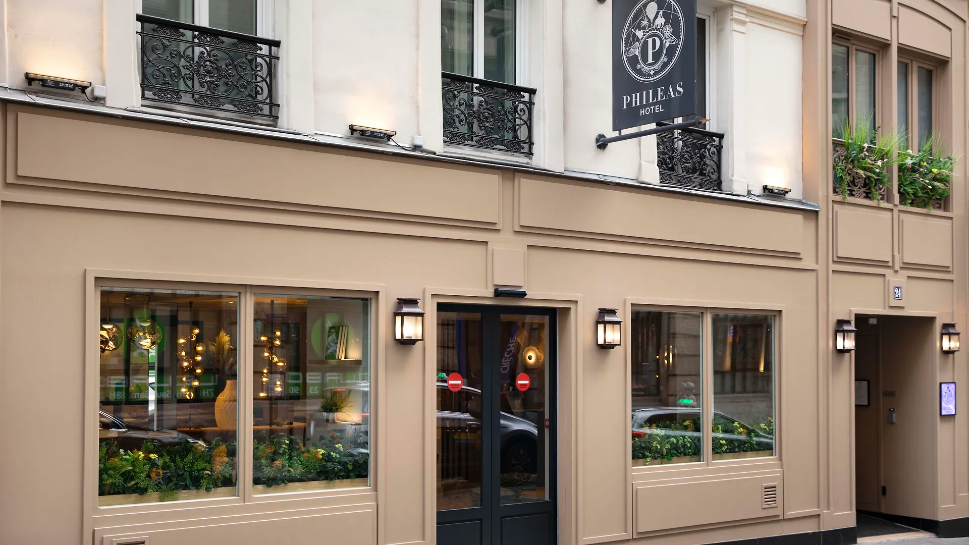 Hotel Phileas Lazare & Spa - Opera Paris France